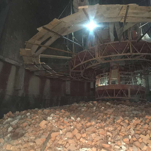 �̴��ڱ��������